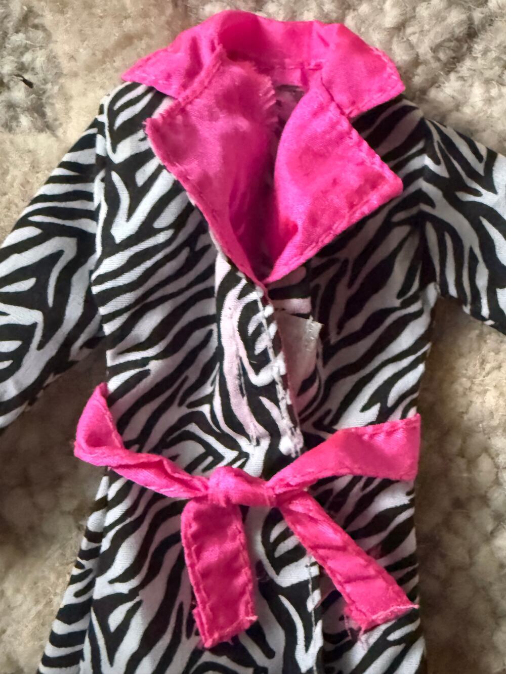 Genuine Barbie Zebra Print Trench Coat Pink Belt Doll Clothes Fashion Outfit